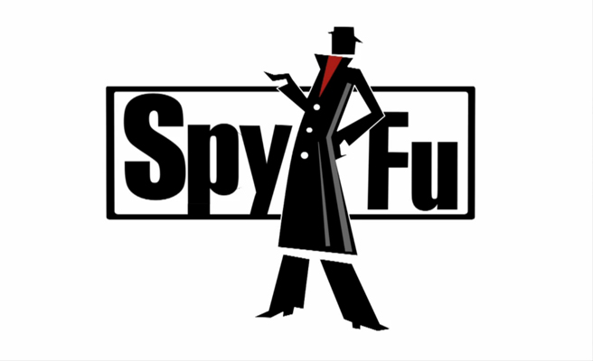 Logo de spyfu con un investigador