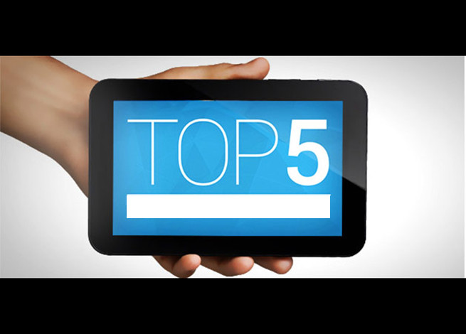 Frase "TOP 5" en un tablet